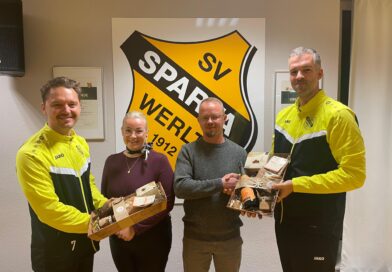 Neue Trainingsanzüge für Ü32/Ü40