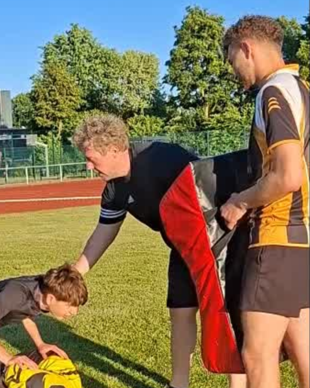 Felix beim Rugbytraining in Werlte